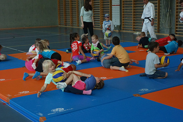 Judo macht Schule 2016 Miteinander Kämpfen: Schatz beschützen